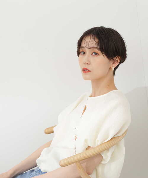 N.(N. Natural Beauty Basic)(エヌエヌナチュラルビューティーベーシック)の「◆クロップドバルーンスリーブブラウス(シャツ/ブラウス・レディース・イエロー/ブラック/オフホワイト・MEDIUM)」の20枚目の写真