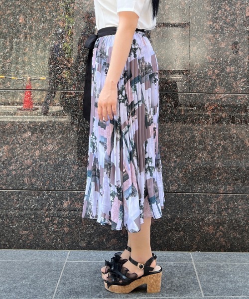 axes femme（アクシーズファム）の「コラージュプリントプリーツ