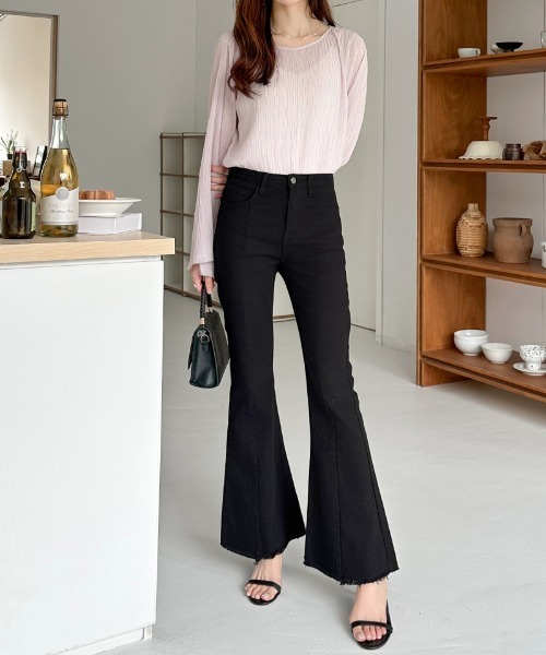 COCOMOMO（ココモモ）の「秋・冬も大活躍◎ ハイウエスト フレア デニムパンツ（デニムパンツ・レディース・ダークグレー/ライトブルー/ブラック・S/M）」の4枚目の写真