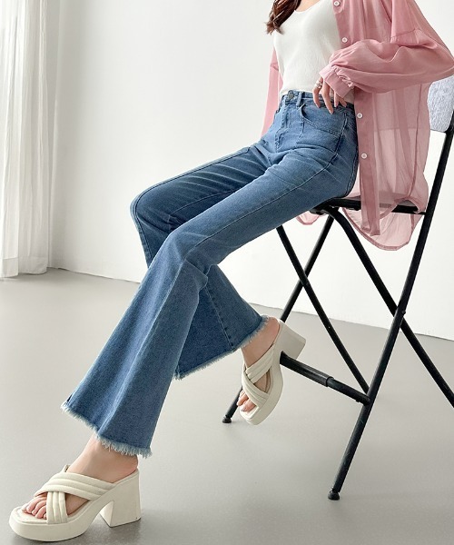 COCOMOMO（ココモモ）の「秋・冬も大活躍◎ ハイウエスト フレア デニムパンツ（デニムパンツ・レディース・ダークグレー/ライトブルー/ブラック・S/M）」の11枚目の写真