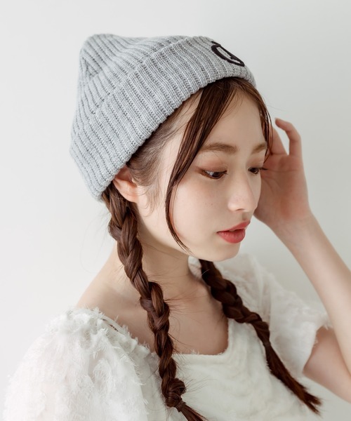 OLIVE des OLIVE（オリーブデオリーブ）の「刺繍入りニットキャップ　1032150010（ニットキャップ/ビーニー・レディース・アイボリー/ネイビー/ライトグレー/ピンク/ブラック・FREE）」の15枚目の写真