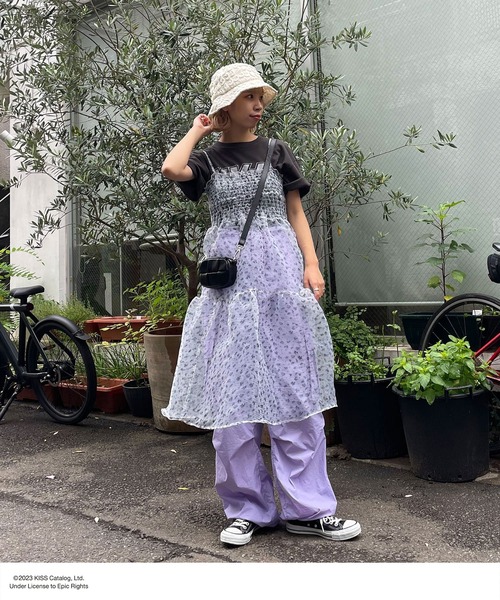 CIAOPANIC（チャオパニック）の「フラワープリントチュールキャミワンピース（ワンピース・レディース・ホワイト/ベージュ・FREE）」の4枚目の写真