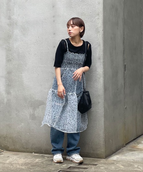 CIAOPANIC（チャオパニック）の「フラワープリントチュールキャミワンピース（ワンピース・レディース・ホワイト/ベージュ・FREE）」の11枚目の写真