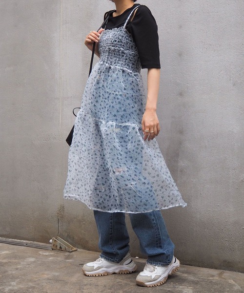 CIAOPANIC（チャオパニック）の「フラワープリントチュールキャミワンピース（ワンピース・レディース・ホワイト/ベージュ・FREE）」の16枚目の写真