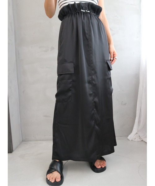 TRUNC（トランクエイティーエイト）の「Satin Drawstring Cargo Skirt（スカート・レディース・アイボリー/ブラック・FREE）」の2枚目の写真