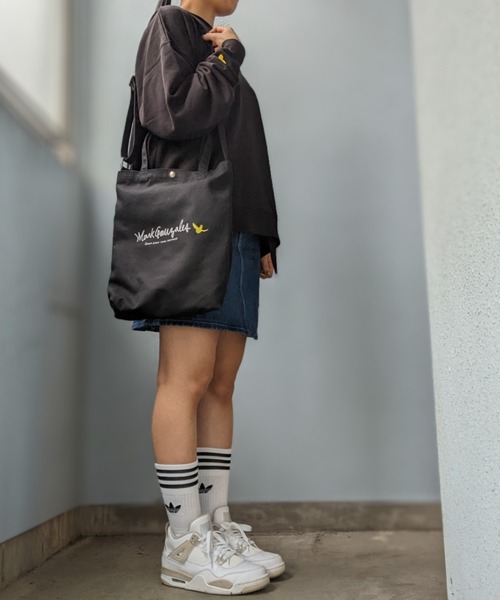 Mark Gonzales（マーク・ゴンザレス）の「MARK GONZALES ART WORK/マークゴンザレス　【Web限定】キャンバスA4 2WAYショルダーバッグ（ショルダーバッグ・メンズ・ホワイト系1/ホワイト系2/ブラック系1/ブラック系2・FREE）」の22枚目の写真