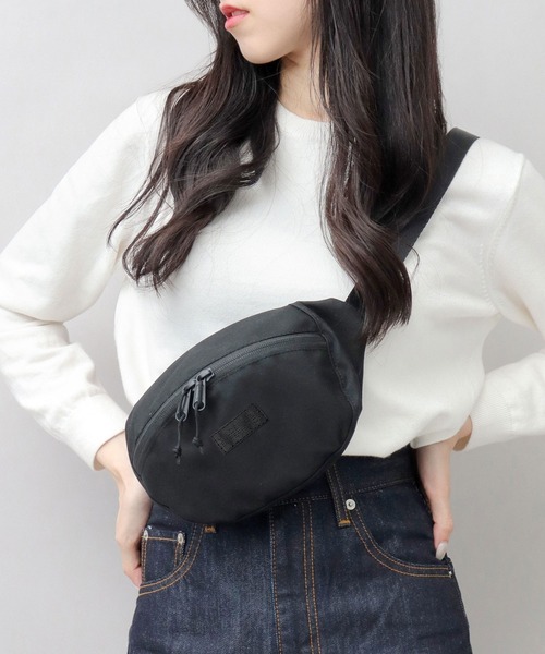 N°21 ブラック ウエストポーチ　美品 N°21 ブラック ウエストポーチ 美品