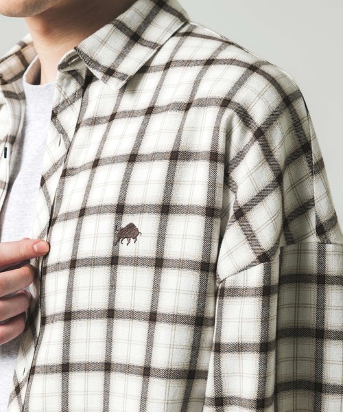coca(coca)(コカ)の「メンズネルマドラスチェック刺繍シャツ(シャツ/ブラウス・メンズ・アイボリー・XL/M/L)」の5枚目の写真