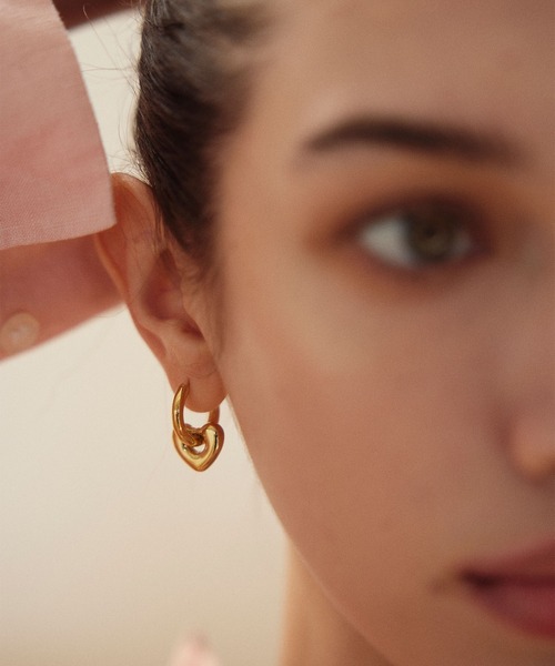 CENE（セネ）の「【CENE】セネ/ニュアンスハートフープピアス（ピアス（両耳用）・レディース・シルバー/ゴールド・FREE）」の7枚目の写真