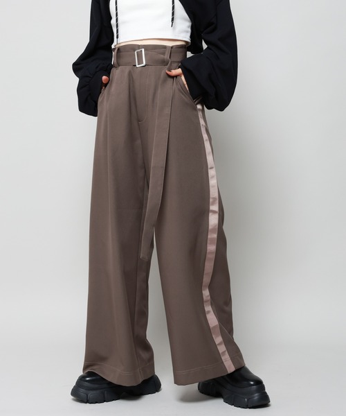 PAGEBOY(ページボーイ)の「ラインワイドパンツ(その他パンツ・レディース・ブラウン/ブラック/グレイッシュベージュ・FREE)」の9枚目の写真