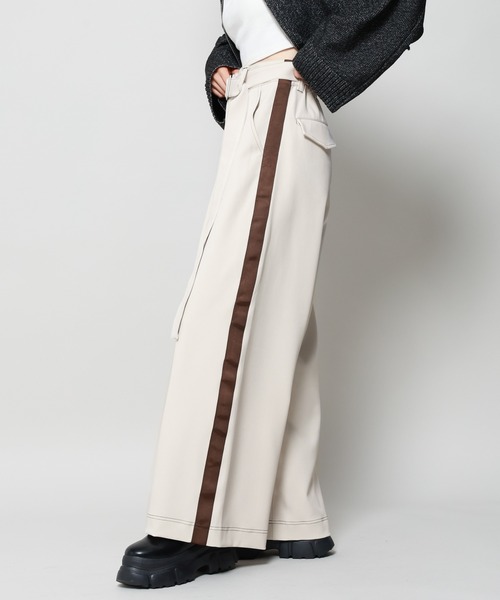 PAGEBOY(ページボーイ)の「ラインワイドパンツ(その他パンツ・レディース・ブラウン/ブラック/グレイッシュベージュ・FREE)」の15枚目の写真