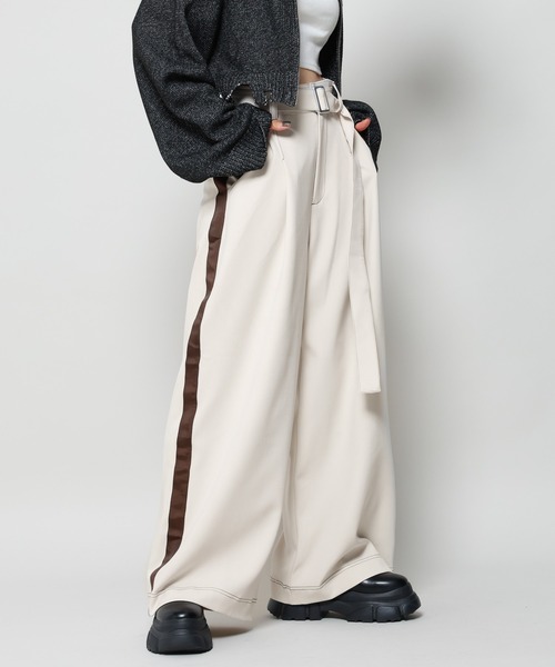 PAGEBOY(ページボーイ)の「ラインワイドパンツ(その他パンツ・レディース・ブラウン/ブラック/グレイッシュベージュ・FREE)」の14枚目の写真