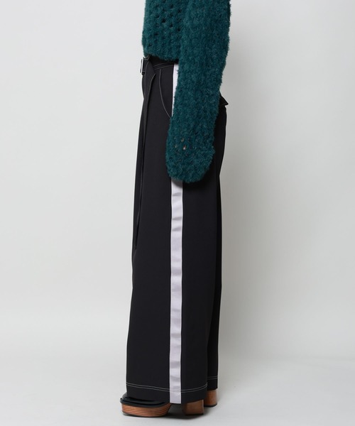 PAGEBOY(ページボーイ)の「ラインワイドパンツ(その他パンツ・レディース・ブラウン/ブラック/グレイッシュベージュ・FREE)」の20枚目の写真