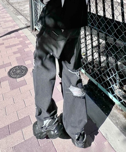 Figments(フィグメンツ)の「スーパーデストロイワイドデニムパンツ(デニムパンツ・レディース・ブラック/ライトブルー・MEDIUM/LARGE/SMALL)」の19枚目の写真