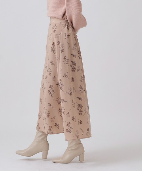 SHOO・LA・RUE（シューラルー）の「◆大人フェミニン 線画フラワープリントスカート（スカート・レディース・ブラック系6/ベージュ系その他2・00）」の8枚目の写真
