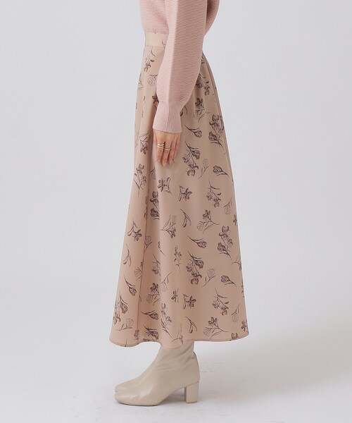 SHOO・LA・RUE（シューラルー）の「◆大人フェミニン 線画フラワープリントスカート（スカート・レディース・ブラック系6/ベージュ系その他2・00）」の14枚目の写真