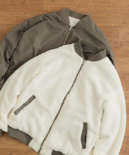 ITEMS URBANRESEARCH(アイテムズ アーバンリサーチ)の「裏ボア リバーシブル MA-1(MA-1・メンズ・カーキ/ベージュ/ブラック・LARGE/MEDIUM)」の3枚目の写真