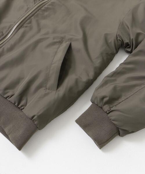 ITEMS URBANRESEARCH(アイテムズ アーバンリサーチ)の「裏ボア リバーシブル MA-1(MA-1・メンズ・カーキ/ベージュ/ブラック・LARGE/MEDIUM)」の8枚目の写真