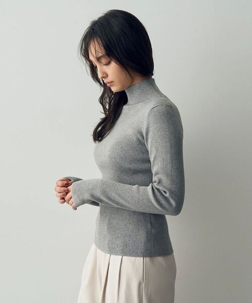 YECCA VECCA（イェッカヴェッカ）の「ラメ混ハイネックリブニット（ニット/セーター・レディース・ブラック/ベージュ/グレー/ブルー・FREE）」の16枚目の写真