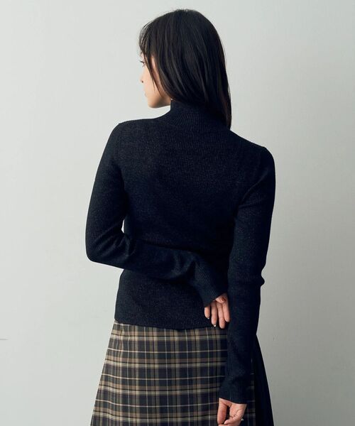 YECCA VECCA（イェッカヴェッカ）の「ラメ混ハイネックリブニット（ニット/セーター・レディース・ブラック/ベージュ/グレー/ブルー・FREE）」の19枚目の写真