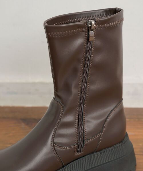 RETRO GIRL（レトロガール）の「厚底ストレッチブーツ（ブーツ・レディース・ブラック/ブラウン・LARGE/MEDIUM）」の11枚目の写真