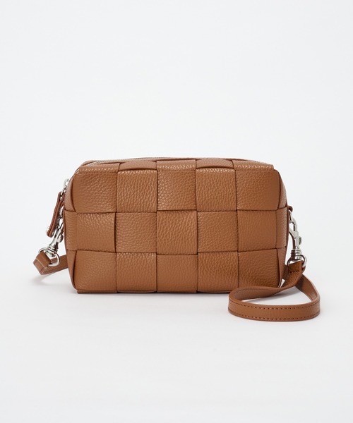 IACUCCI（イアクッチ）の「ベルタ XS CERVO（ショルダーバッグ