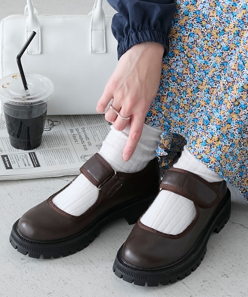 BONLECILL（ボンルシール）の「ベルクロバレエプラットフォームシューズ（バレエシューズ・レディース・アイボリー/ブラック/ブラウン/ブラック系1・L/M/S）」の4枚目の写真