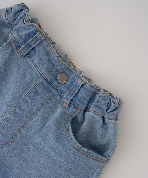 b・ROOM(ビールーム)の「ダメージ加工でこなれ感バルーンデニムパンツ(デニムパンツ・キッズ・サックスブルー/ブルー・130cm/150cm/100cm/140cm/110cm/120cm)」の16枚目の写真