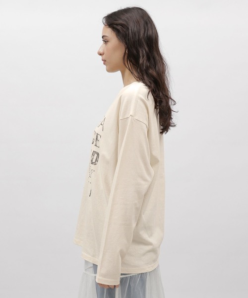 LAKOLE（ラコレ）の「グラフィックロゴ長袖 / 106400（Tシャツ/カットソー・レディース・ピンク/チャコール/オフホワイト・MEDIUM/SMALL）」の17枚目の写真