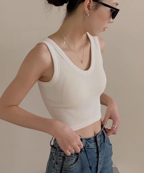 Miniministore(ミニミニストア)の「カップ付き タンクトップ ショート丈(タンクトップ・レディース・ブラック/ベージュ/アイボリー/カーキブラウン/ダークグレー・FREE)」の20枚目の写真