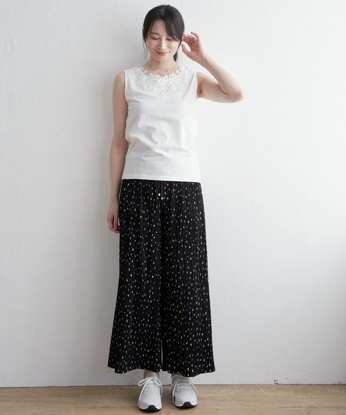 ikka(イッカ)の「【接触冷感/UVカット】コットンUSA前後レースタンクトップ(タンクトップ・レディース・オフホワイト/ベージュ/ブラック・S/M/L)」の4枚目の写真