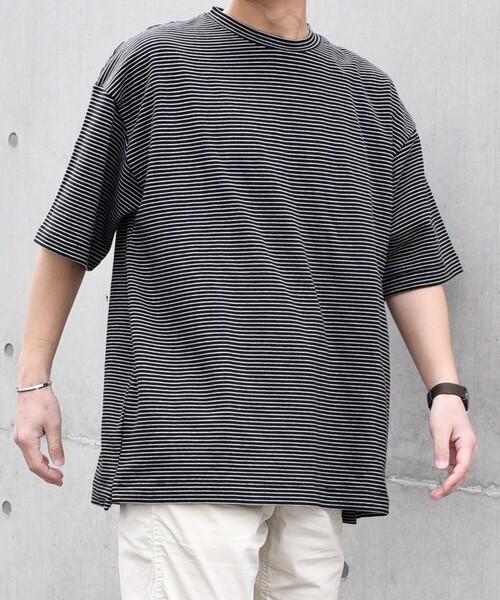 SHIPS any(シップス エニィ)の「SHIPS any: マイクロボーダー ミニ裏毛 ライト スウェット ライク Tシャツ◇(Tシャツ/カットソー・メンズ・ブラウン/ホワイト/ブルー/ブラック・MEDIUM/LARGE)」の3枚目の写真