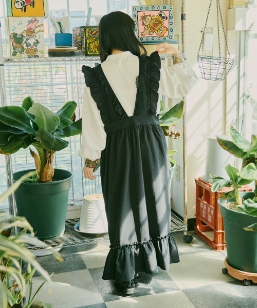 kutir（クティール）の「【クティールとレトロ】２way フリルキャミワンピース（ワンピース・レディース・ブラック/ネイビー/ブルー/オフホワイト・LARGE/SMALL/MEDIUM）」の19枚目の写真