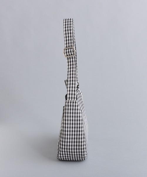 one after another NICE CLAUP(ワンアフターアナザーナイスクラップ)の「ギンガムチェックホーボーバッグ(ショルダーバッグ・レディース・ピンク系その他/ベージュ系その他/ブラック系その他/ブルー系その他・FREE)」の5枚目の写真