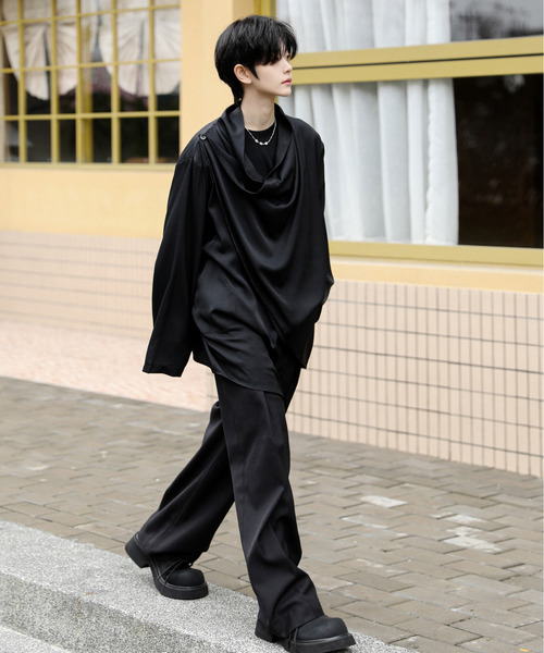 neos(ネオス)の「【neos】ルーズシルエット ドレープネック ロングスリーブ カットソー(Tシャツ/カットソー・メンズ・ブラック/ベージュ・MEDIUM/LARGE)」の4枚目の写真