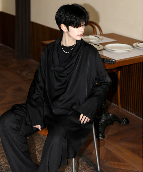 neos(ネオス)の「【neos】ルーズシルエット ドレープネック ロングスリーブ カットソー(Tシャツ/カットソー・メンズ・ブラック/ベージュ・MEDIUM/LARGE)」の8枚目の写真