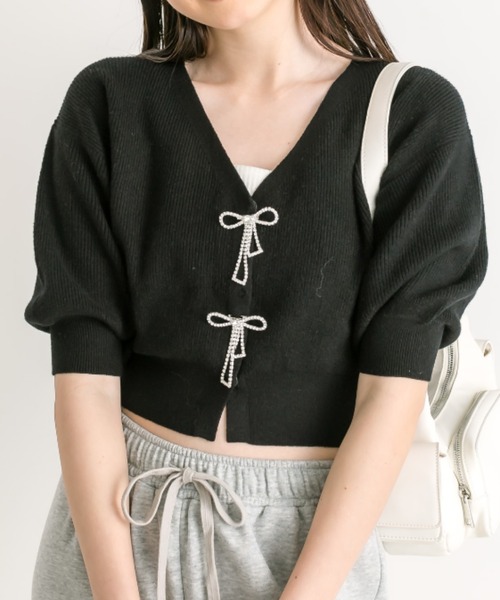 OLIVE des OLIVE(オリーブデオリーブ)の「【WEB限定カラー有】リボンビジュー付き半袖カーディガン(カーディガン/ボレロ・レディース・オフホワイト/サックスブルー/ブラック/ミント/ピンク/レッド・FREE)」の2枚目の写真