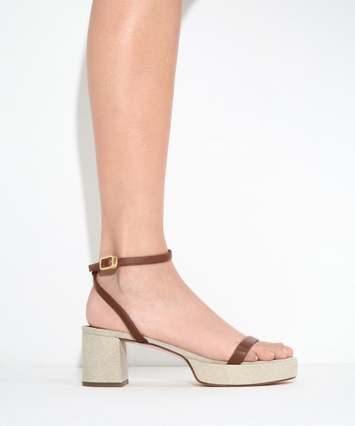 CHARLES & KEITH(チャールズ & キース)の「ティンストラップ ブロックヒールサンダル(サンダル・レディース・マルチ/ブラック・23cm/22.5cm/25cm/24.5cm/23.5cm)」の2枚目の写真