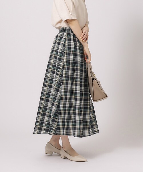 DRESKIP（ドレスキップ）の「◆【無理せずキレイ】歩くたびに揺れる ドラマティックフレアスカート（スカート・レディース・ブラック系1/ネイビー系1/イエロー系その他/ライトブルー・02/03/04）」の7枚目の写真