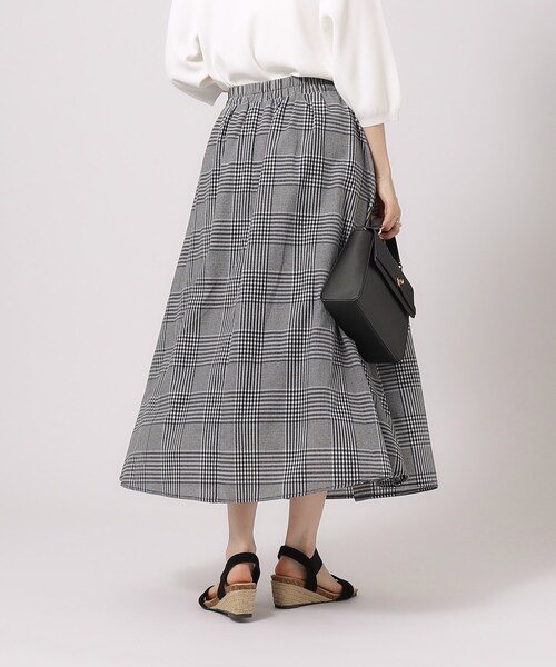 DRESKIP（ドレスキップ）の「◆【無理せずキレイ】歩くたびに揺れる ドラマティックフレアスカート（スカート・レディース・ブラック系1/ネイビー系1/イエロー系その他/ライトブルー・02/03/04）」の12枚目の写真