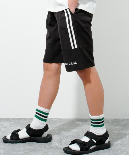 CONVERSE（コンバース）の「【水陸両用】CONVERSE 別注ドライポリサイドラインショートパンツ（その他パンツ・キッズ・ブラック/グレイッシュベージュ/カーキ/チャコールグレー・160/150/130/140）」の2枚目の写真