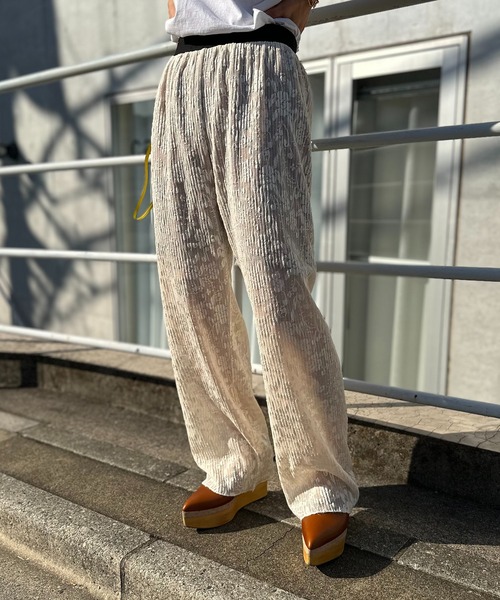 mi via loca(ミヴィアロカ)の「プリーツライク シアーフラワーレースパンツ(その他パンツ・レディース・ブラック/アイボリー・FREE)」の14枚目の写真