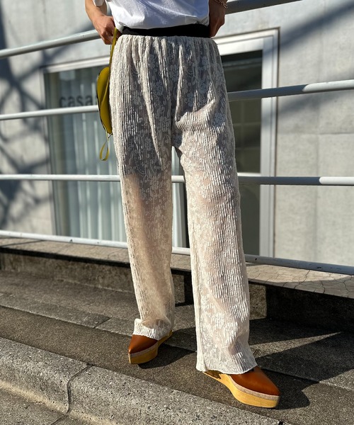 mi via loca(ミヴィアロカ)の「プリーツライク シアーフラワーレースパンツ(その他パンツ・レディース・ブラック/アイボリー・FREE)」の15枚目の写真