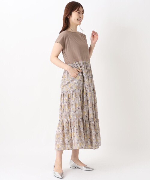 one'sterrace（ワンズテラス）の「リゾート コンビフラワーワンピース（ワンピース・レディース・グレー系4/アイボリー系8/ネイビー系5・02）」の16枚目の写真