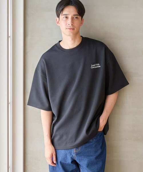 LAKOLE（ラコレ）の「フクレジャガード刺繍半袖T / 126595（Tシャツ/カットソー・メンズ・ブラック/ホワイト/ブルー・MEDIUM/LARGE）」の2枚目の写真