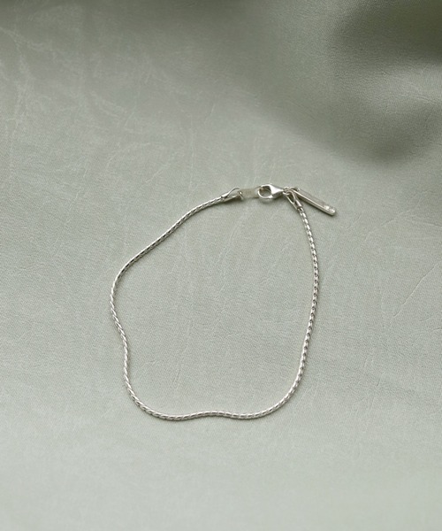 TEN.（テン）の「SILVER925 ツイストチェーンブレスレット（ブレスレット・レディース・シルバー・FREE）」の3枚目の写真