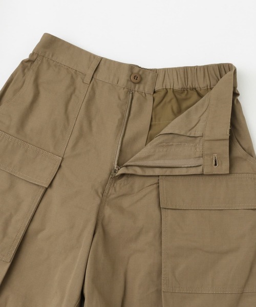 ITEMS URBANRESEARCH（アイテムズ アーバンリサーチ）の「コットンナイロン RIP STOPショートパンツ（その他パンツ・メンズ・ブラック/カーキ・MEDIUM/LARGE）」の16枚目の写真
