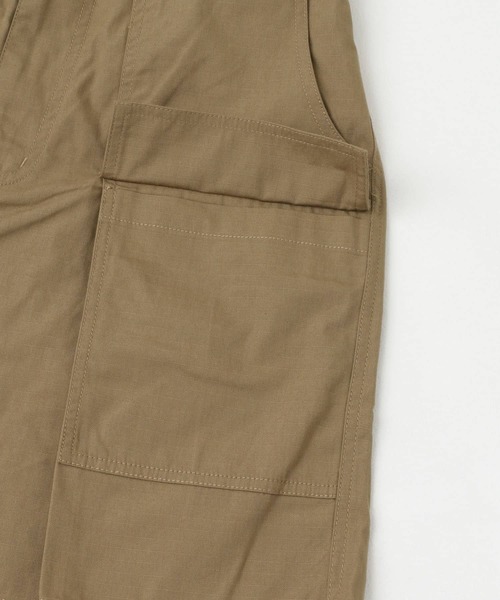 ITEMS URBANRESEARCH（アイテムズ アーバンリサーチ）の「コットンナイロン RIP STOPショートパンツ（その他パンツ・メンズ・ブラック/カーキ・MEDIUM/LARGE）」の17枚目の写真