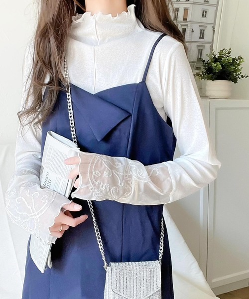 classicalelf（クラシカルエルフ）の「まわりと差がつく。前後2way袖刺繍切替シアープルオーバー（Tシャツ/カットソー・レディース・ライトグレー/チャコール/ブラック/オフホワイト・LARGE/MEDIUM/SMALL/X-LARGE）」の6枚目の写真