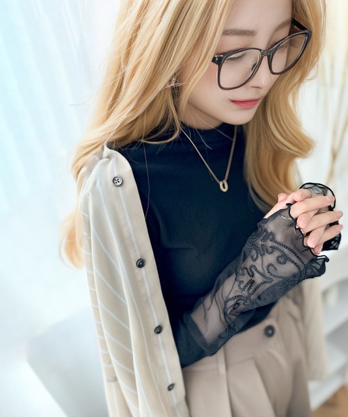 classicalelf（クラシカルエルフ）の「まわりと差がつく。前後2way袖刺繍切替シアープルオーバー（Tシャツ/カットソー・レディース・ライトグレー/チャコール/ブラック/オフホワイト・LARGE/MEDIUM/SMALL/X-LARGE）」の8枚目の写真